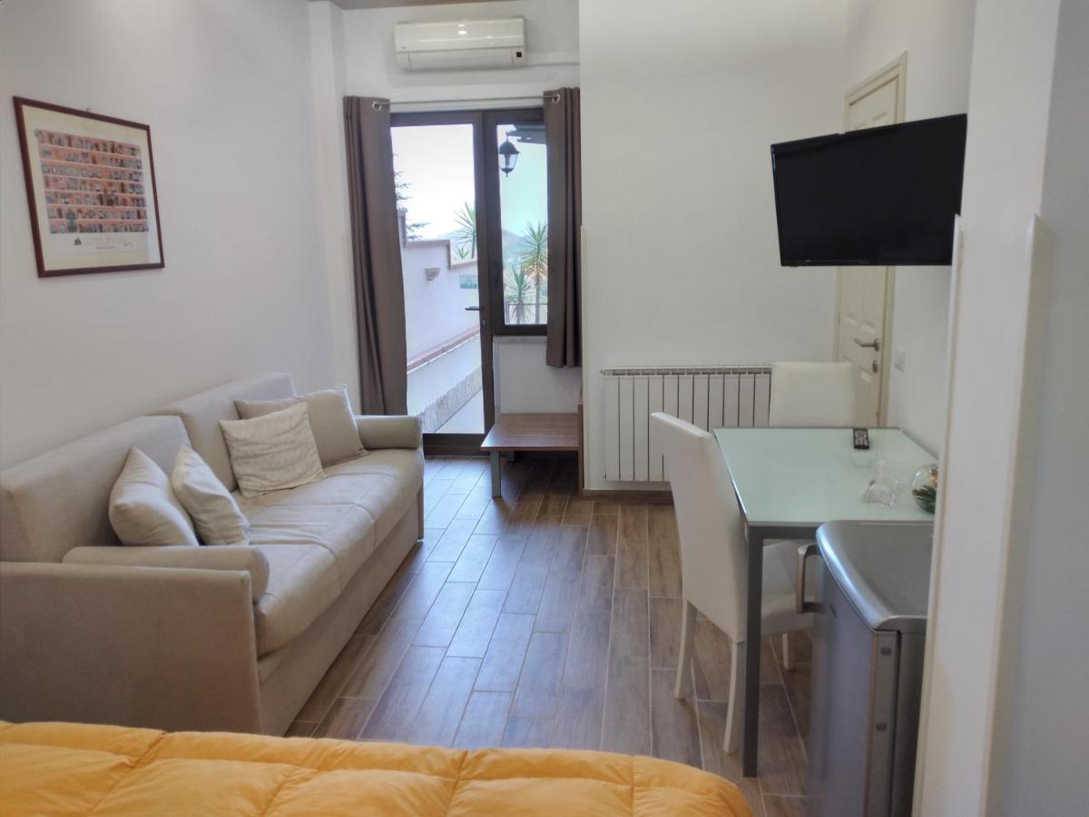 B&B Villa Letizia Castelbuono  Dış mekan fotoğraf