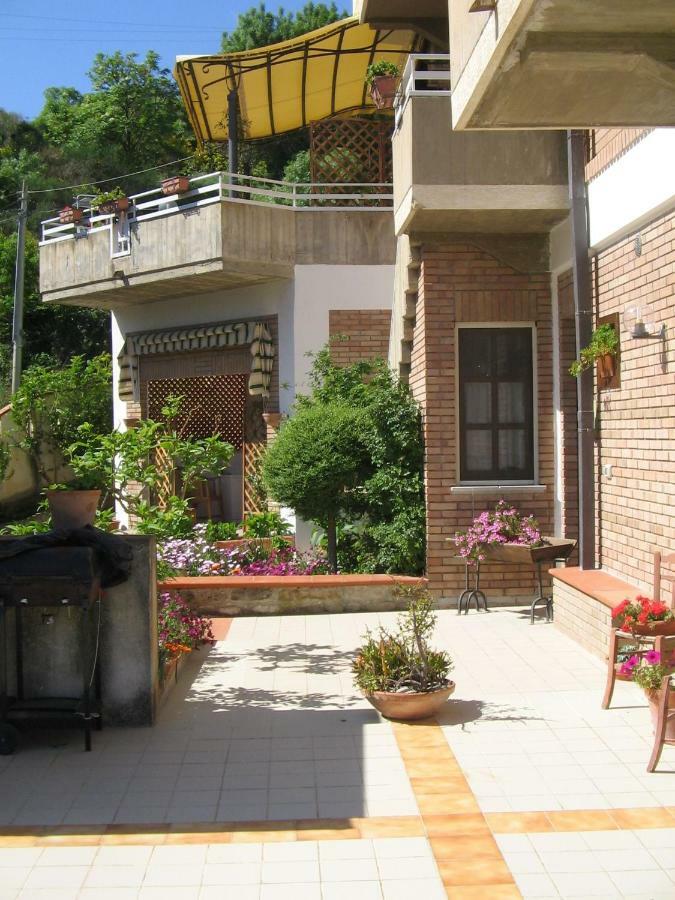 B&B Villa Letizia Castelbuono  Dış mekan fotoğraf