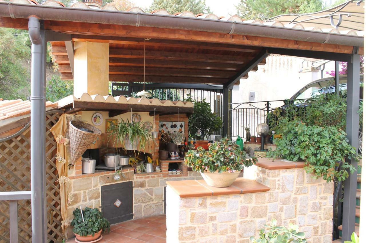 B&B Villa Letizia Castelbuono  Dış mekan fotoğraf