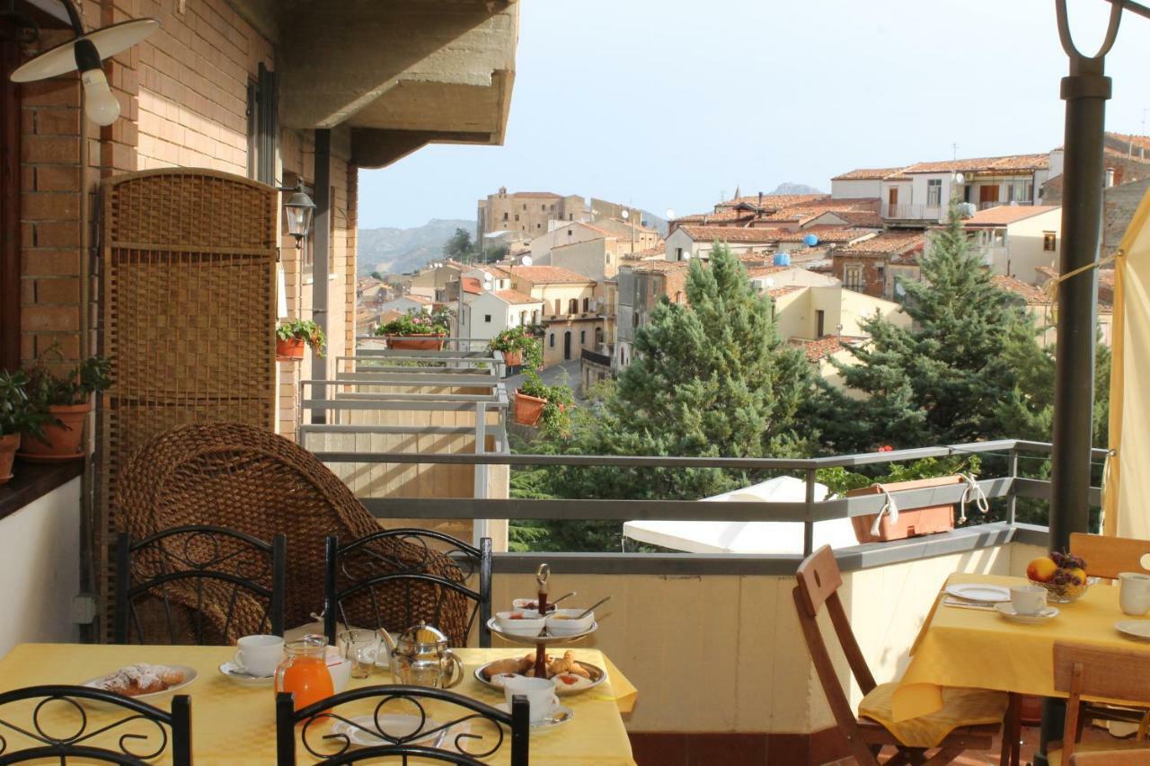 B&B Villa Letizia Castelbuono  Dış mekan fotoğraf